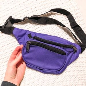 Purple Fanny Pack Great condition adjustable strap